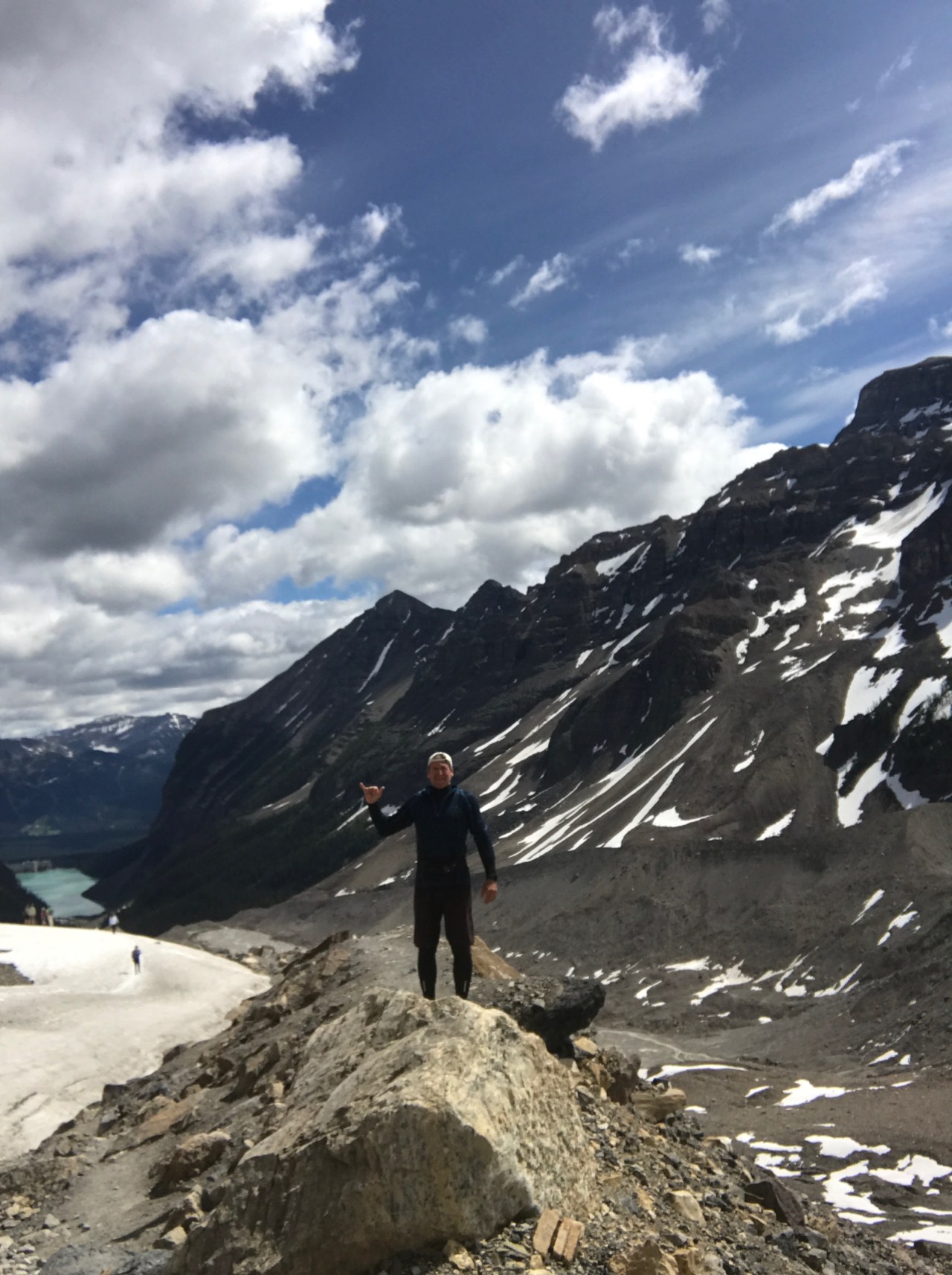 Lake Louise Plain of six glaciers Trail2
